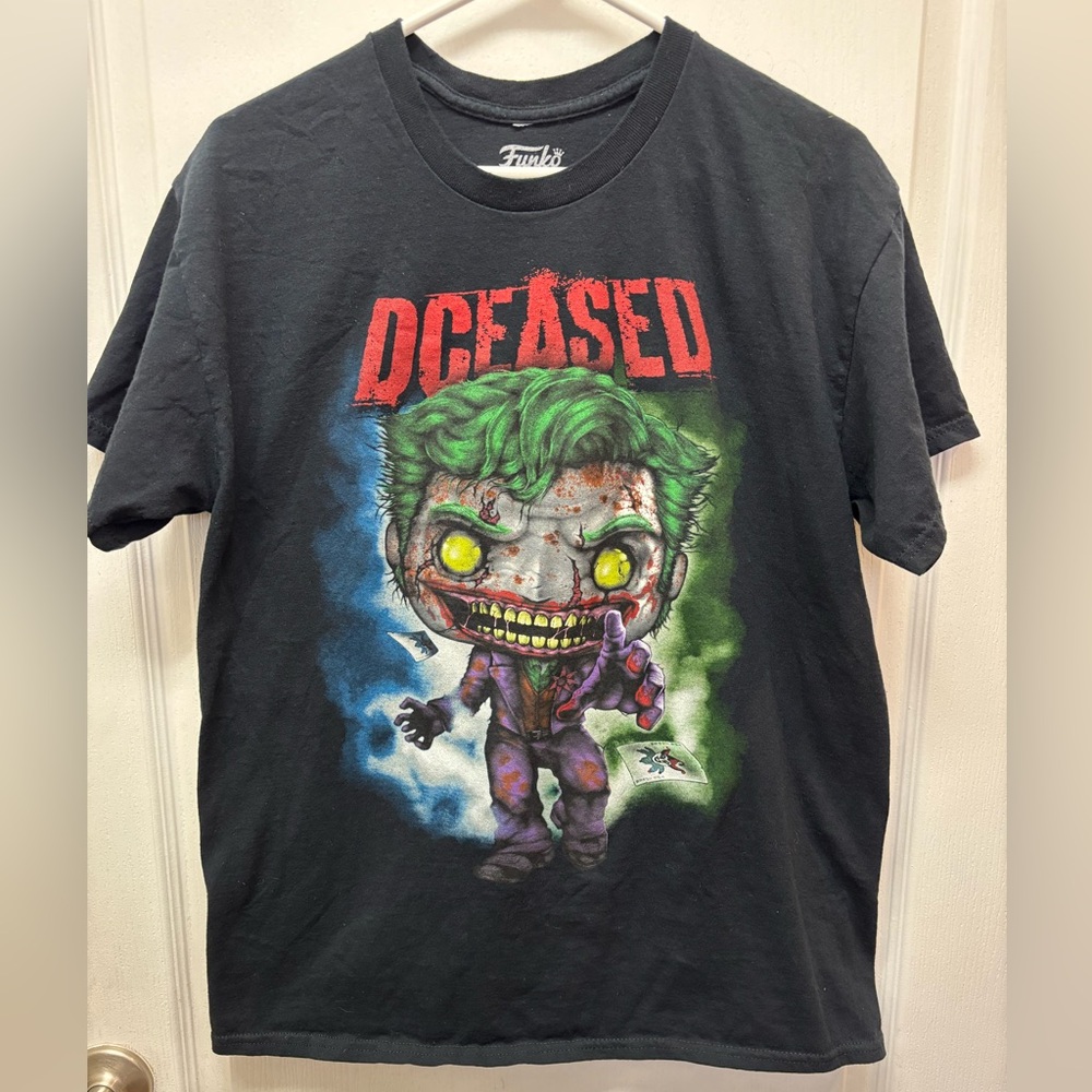 Men’s Size Large Joker Funko DCeased Graphic T-Shirt